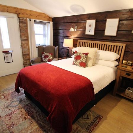 Boutique Garden Lodge @ The Larches Wolverhampton Esterno foto