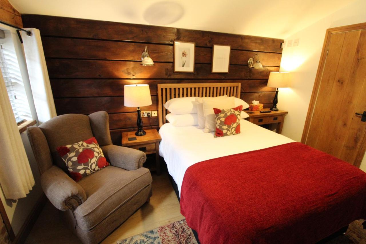 Boutique Garden Lodge @ The Larches Wolverhampton Esterno foto